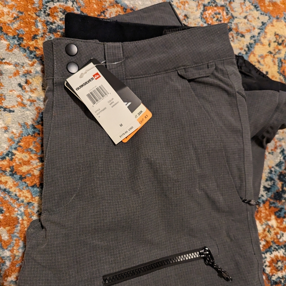 NWT Quicksilver grey snowboard pants